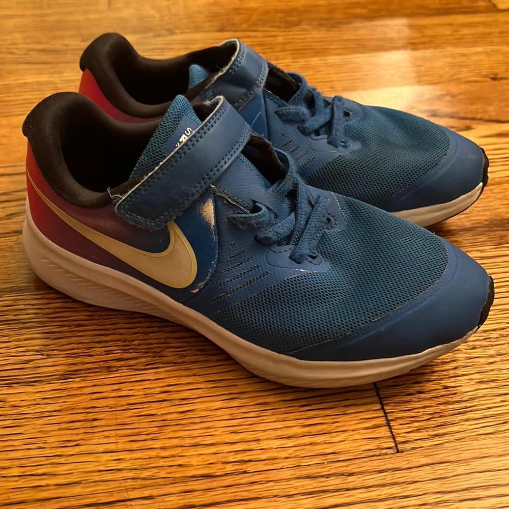 Nike sneakers for girls